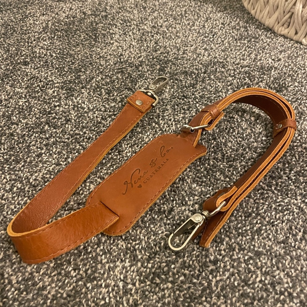 Nena & Co. strap